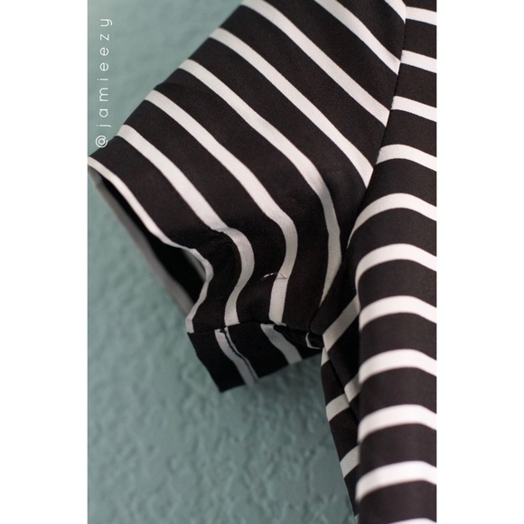 Old Navy | Striped Front Pocket Boxy Blouse - Picture 5 of 6